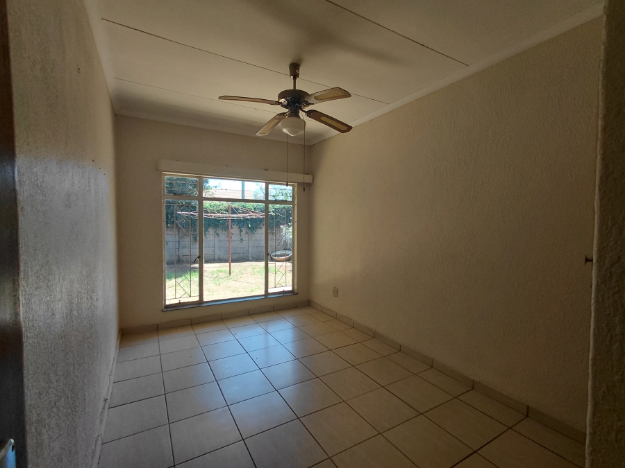 To Let 2 Bedroom Property for Rent in Meiringspark North West